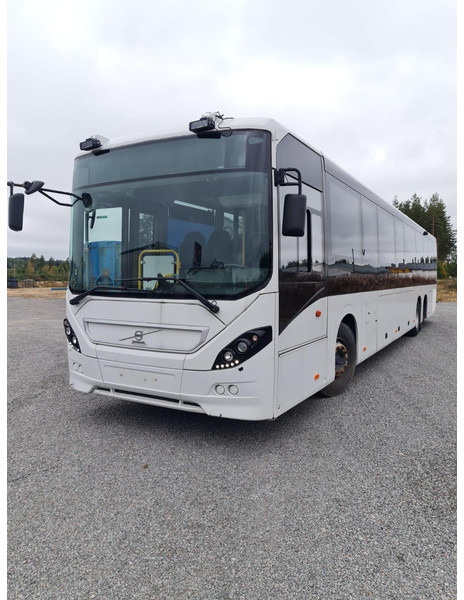 Volvo 8900 B8R 6x2*4 EURO6 / 59 SEATS / AC / AUXILIARY HEATING / Wheelchair lift / - Prigradski autobus: slika 2 Volvo 8900 B8R 6x2*4 EURO6 / 59 SEATS / AC / AUXILIARY HEATING / Wheelchair lift / - Prigradski autobus: slika 2