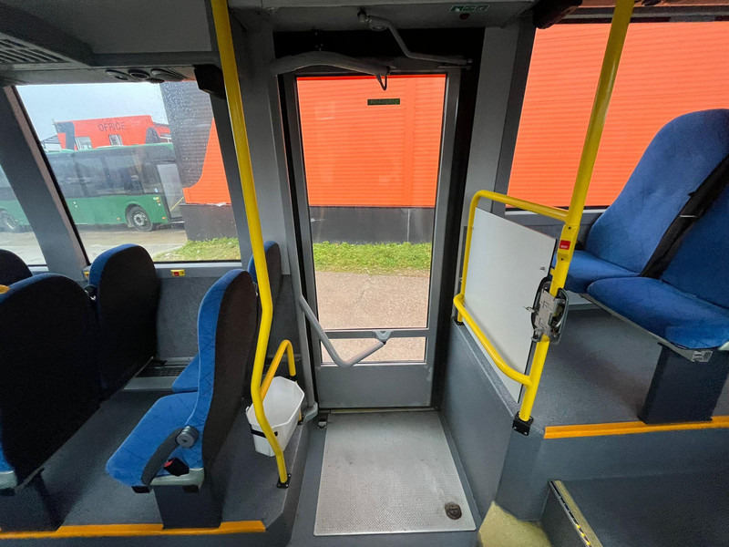 Prigradski autobus Volvo B7RLE 8900 4x2 48 SEATS + 28 STANDING / AC / AUXILIARY HEATER / WHEELCHAIR RAMP: slika 17 Prigradski autobus Volvo B7RLE 8900 4x2 48 SEATS + 28 STANDING / AC / AUXILIARY HEATER / WHEELCHAIR RAMP: slika 17