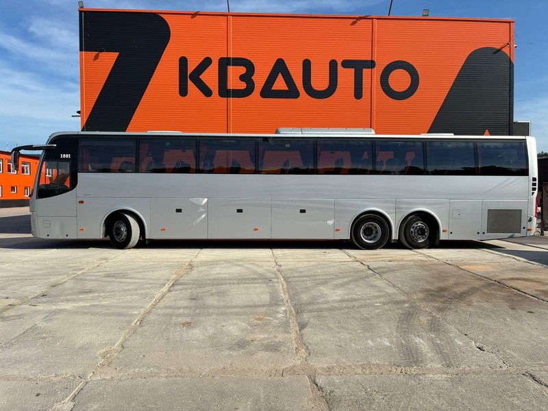 Volvo B8R 9700 H 6x2*4 61+1 SEATS / AC / AUXILIARY HEATER / WC - Turistički autobus: slika 4 Volvo B8R 9700 H 6x2*4 61+1 SEATS / AC / AUXILIARY HEATER / WC - Turistički autobus: slika 4