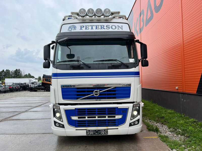 Volvo FH 16 700 6x2 GLOBE XXL / RETARDER / BIG AXLE - Kamion sa zatvorenim sandukom: slika 3 Volvo FH 16 700 6x2 GLOBE XXL / RETARDER / BIG AXLE - Kamion sa zatvorenim sandukom: slika 3