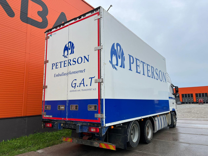 Volvo FH 16 700 6x2 GLOBE XXL / RETARDER / BIG AXLE - Kamion sa zatvorenim sandukom: slika 5 Volvo FH 16 700 6x2 GLOBE XXL / RETARDER / BIG AXLE - Kamion sa zatvorenim sandukom: slika 5
