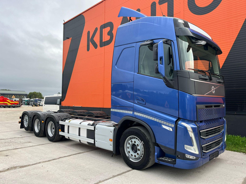 Volvo FH 500 8x4*4 GLOBE XL / RETARDER / CHASSIS L=7589 mm - Kamion sa golom šasijom i zatvorenom kabinom: slika 3 Volvo FH 500 8x4*4 GLOBE XL / RETARDER / CHASSIS L=7589 mm - Kamion sa golom šasijom i zatvorenom kabinom: slika 3