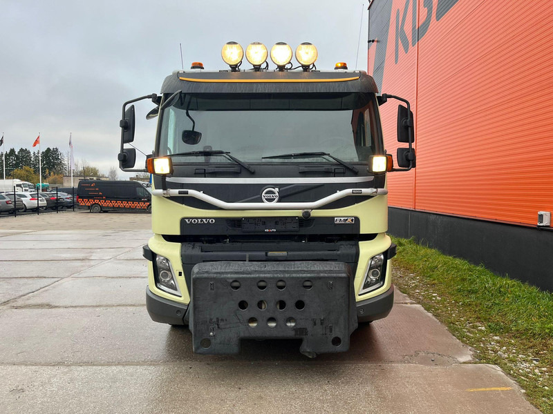 Volvo FMX 500 8x4*4 UNDERBODY SCRAPER / SNOWPLOW EQUIPMENT / BOX L=6203 mm - Istovarivač: slika 3 Volvo FMX 500 8x4*4 UNDERBODY SCRAPER / SNOWPLOW EQUIPMENT / BOX L=6203 mm - Istovarivač: slika 3