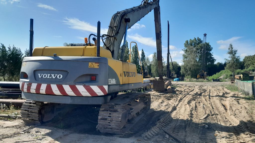 VOLVO Volvo EC360 - zasięg 21 m / dodatkowe ramię w zestawie - Bager guseničar: slika 2 VOLVO Volvo EC360 - zasięg 21 m / dodatkowe ramię w zestawie - Bager guseničar: slika 2