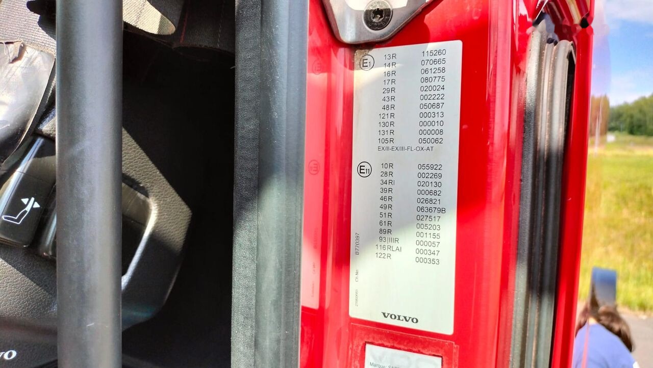 Tegljač Volvo FH 500: slika 28