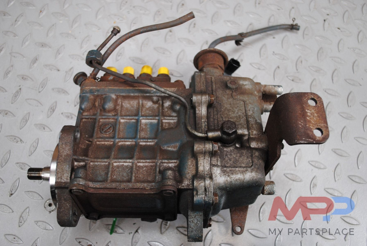 Injectiepomp Kubota V3800, V3800-T, V3300 en V3600 - Pumpa za gorivo: slika 1 Injectiepomp Kubota V3800, V3800-T, V3300 en V3600 - Pumpa za gorivo: slika 1