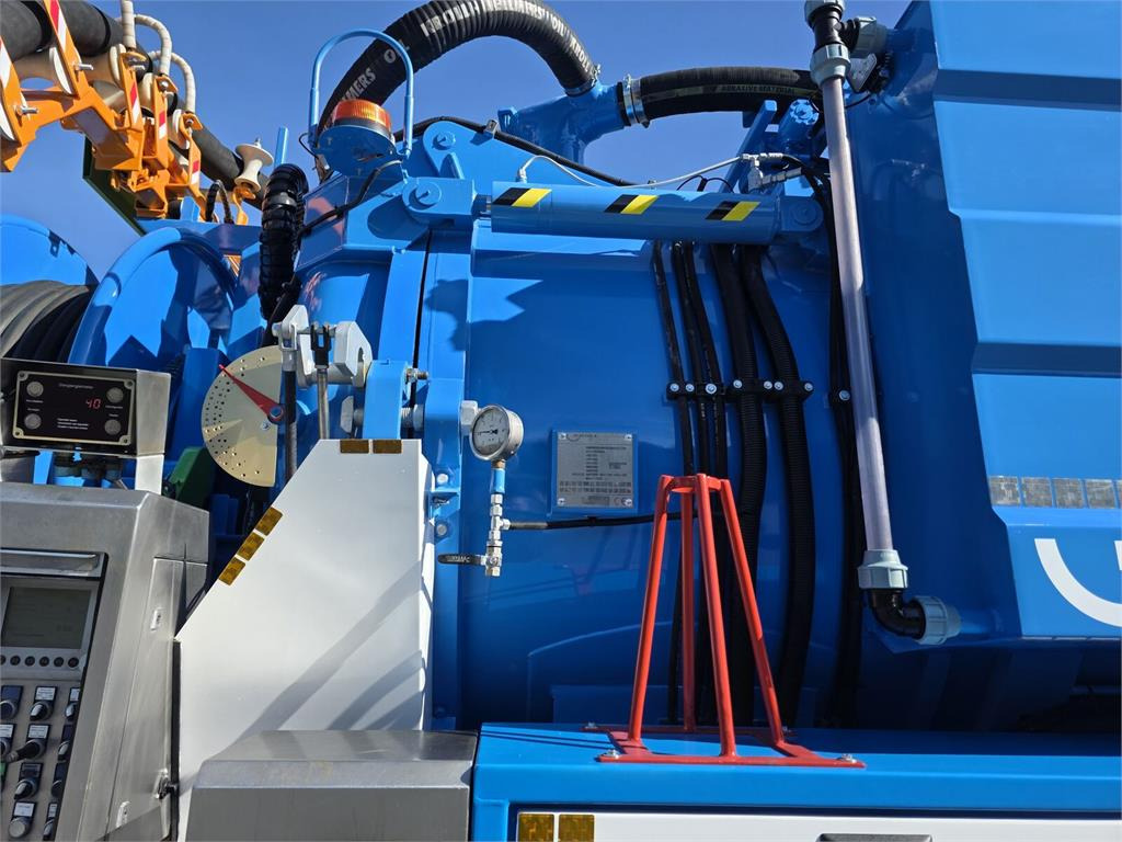 Lizing  DAF WUKO KROLL 2 x URACA KOMBI FOR SEWER CLEANING DAF WUKO KROLL 2 x URACA KOMBI FOR SEWER CLEANING: slika 23