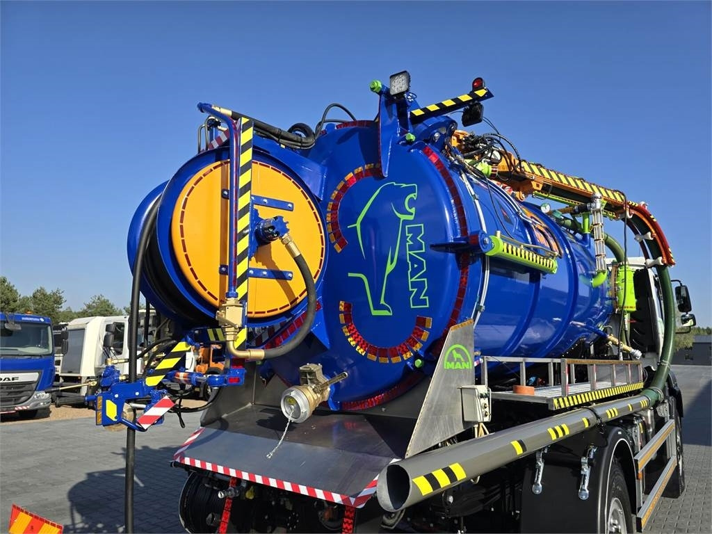 Korisno/ Posebno vozilo MAN TGM 4x4 GAMON PW8 for collecting liquid waste sepa: slika 7