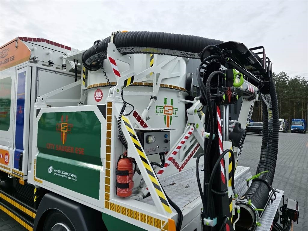 Korisno/ Posebno vozilo Mitsubishi CANTER RSP odkurzacz koparka ssąca Saugbagger CITY: slika 15