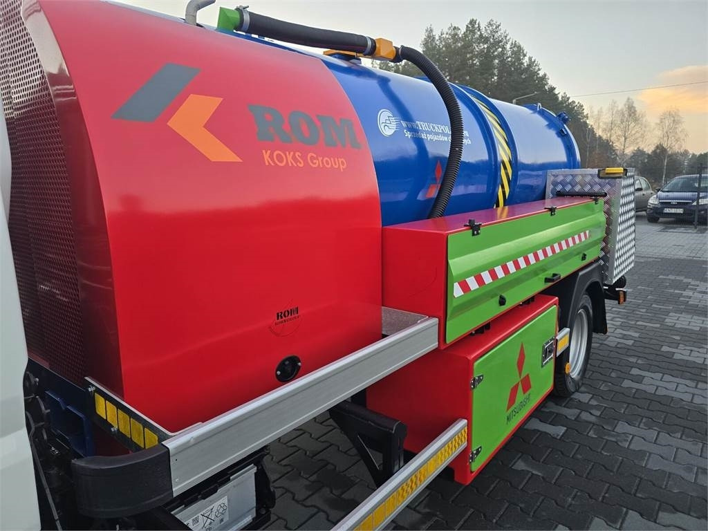 Mitsubishi ROM SMART COMBI WUKO HOT WATER FOR CLEANING SEWAGE - Korisno/ Posebno vozilo: slika 2 Mitsubishi ROM SMART COMBI WUKO HOT WATER FOR CLEANING SEWAGE - Korisno/ Posebno vozilo: slika 2