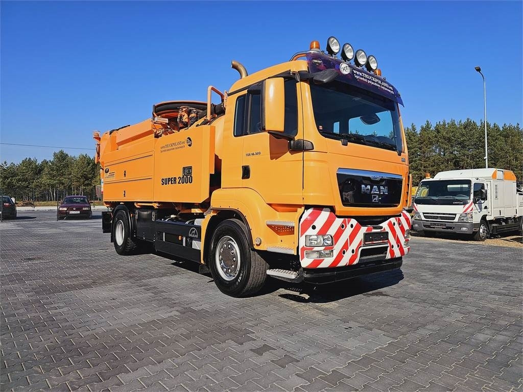 MAN SUPER 2000 4x2 WUKO RECYKLING for collecting liqui - Vakuumska cisterna: slika 2 MAN SUPER 2000 4x2 WUKO RECYKLING for collecting liqui - Vakuumska cisterna: slika 2