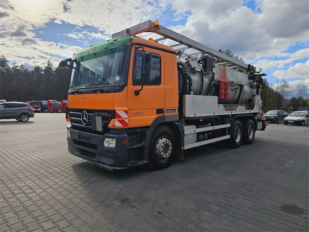 Mercedes-Benz WUKO KROLL COMBI FOR SEWER CLEANING - Vakuumska cisterna: slika 4 Mercedes-Benz WUKO KROLL COMBI FOR SEWER CLEANING - Vakuumska cisterna: slika 4