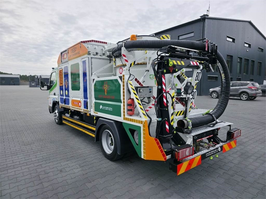 Mitsubishi CANTER odkurzacz koparka ssąca Saugbagger CITY SAU - Vakuumska cisterna: slika 5 Mitsubishi CANTER odkurzacz koparka ssąca Saugbagger CITY SAU - Vakuumska cisterna: slika 5