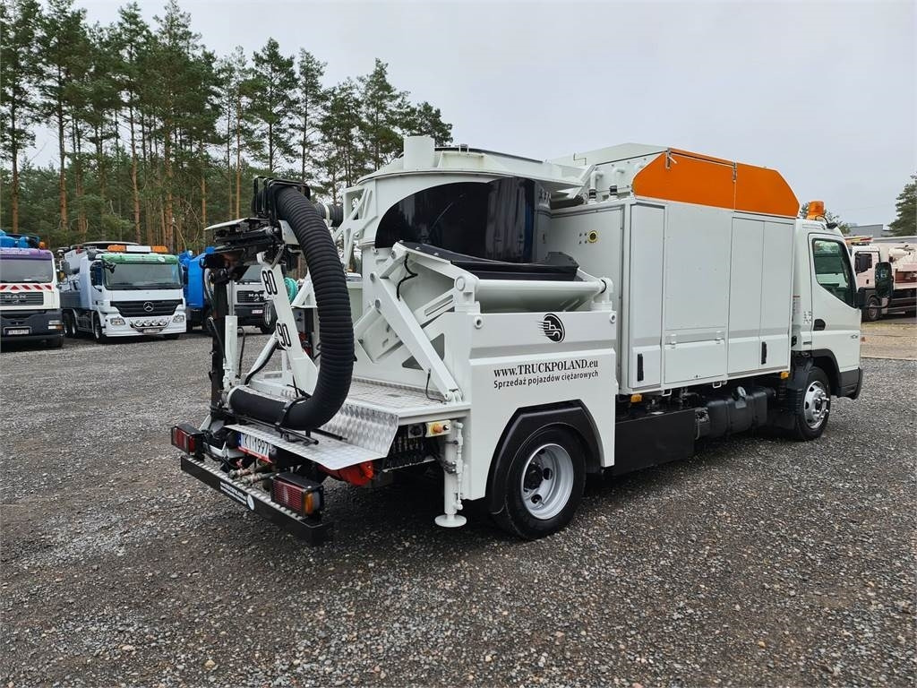 Mitsubishi CANTER odkurzacz koparka ssąca Saugbagger CITY SAU - Vakuumska cisterna: slika 2 Mitsubishi CANTER odkurzacz koparka ssąca Saugbagger CITY SAU - Vakuumska cisterna: slika 2