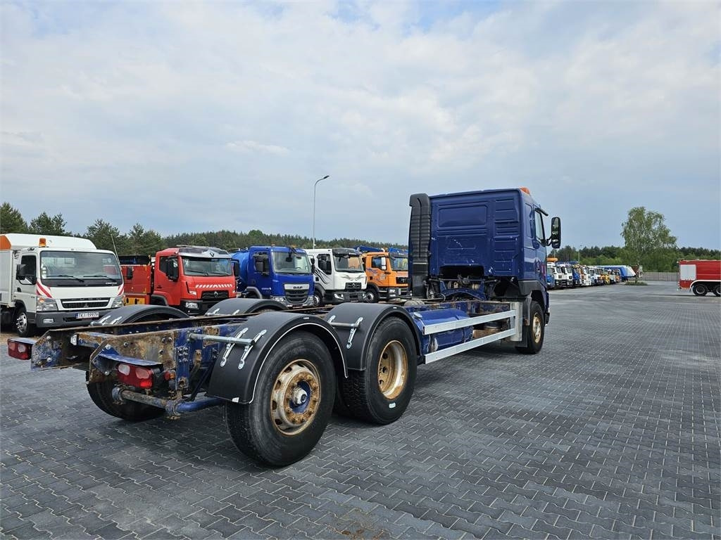 Volvo FH 16 470 KM 6x2 low mileage 229700 km !!!! - Ram/ Šasija za Kamion: slika 4 Volvo FH 16 470 KM 6x2 low mileage 229700 km !!!! - Ram/ Šasija za Kamion: slika 4