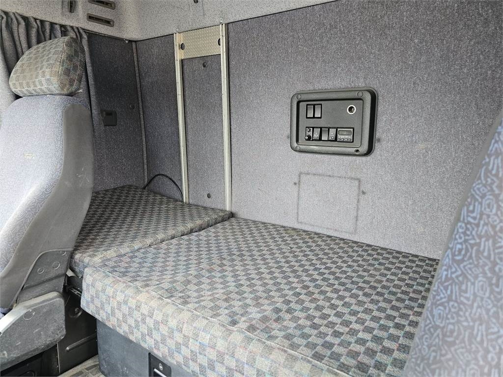 Kamion za prevoz kontejnera/ Kamion sa promenjivim sandukom Volvo FH 16 470 KM 6x2 low mileage 229700 km !!!!: slika 19 Kamion za prevoz kontejnera/ Kamion sa promenjivim sandukom Volvo FH 16 470 KM 6x2 low mileage 229700 km !!!!: slika 19