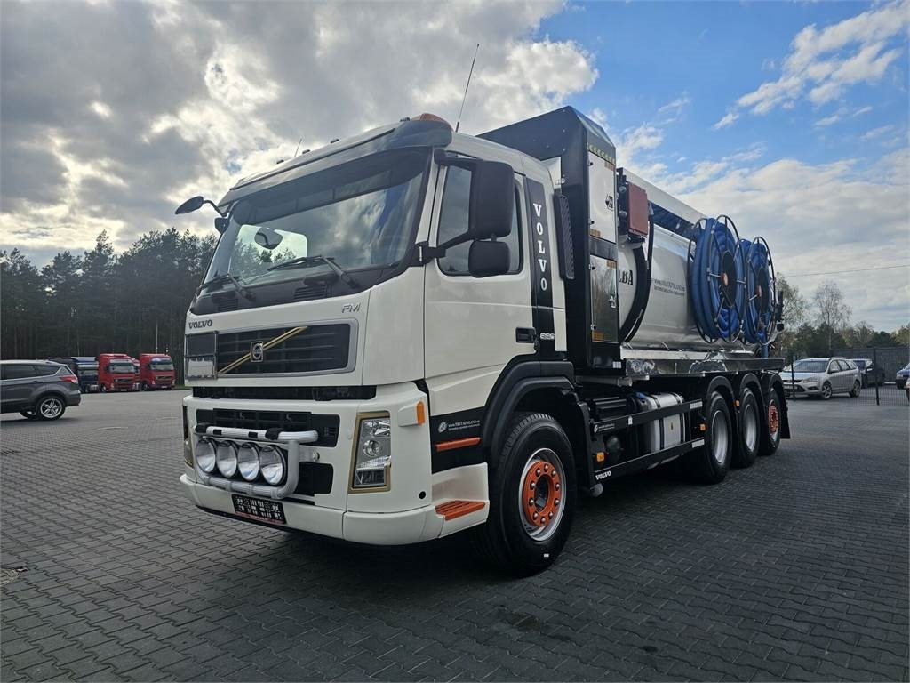 Volvo WUKO ADR ROLBA FOR CLEANING CHANNELS COMBI - Vakuumska cisterna: slika 4 Volvo WUKO ADR ROLBA FOR CLEANING CHANNELS COMBI - Vakuumska cisterna: slika 4