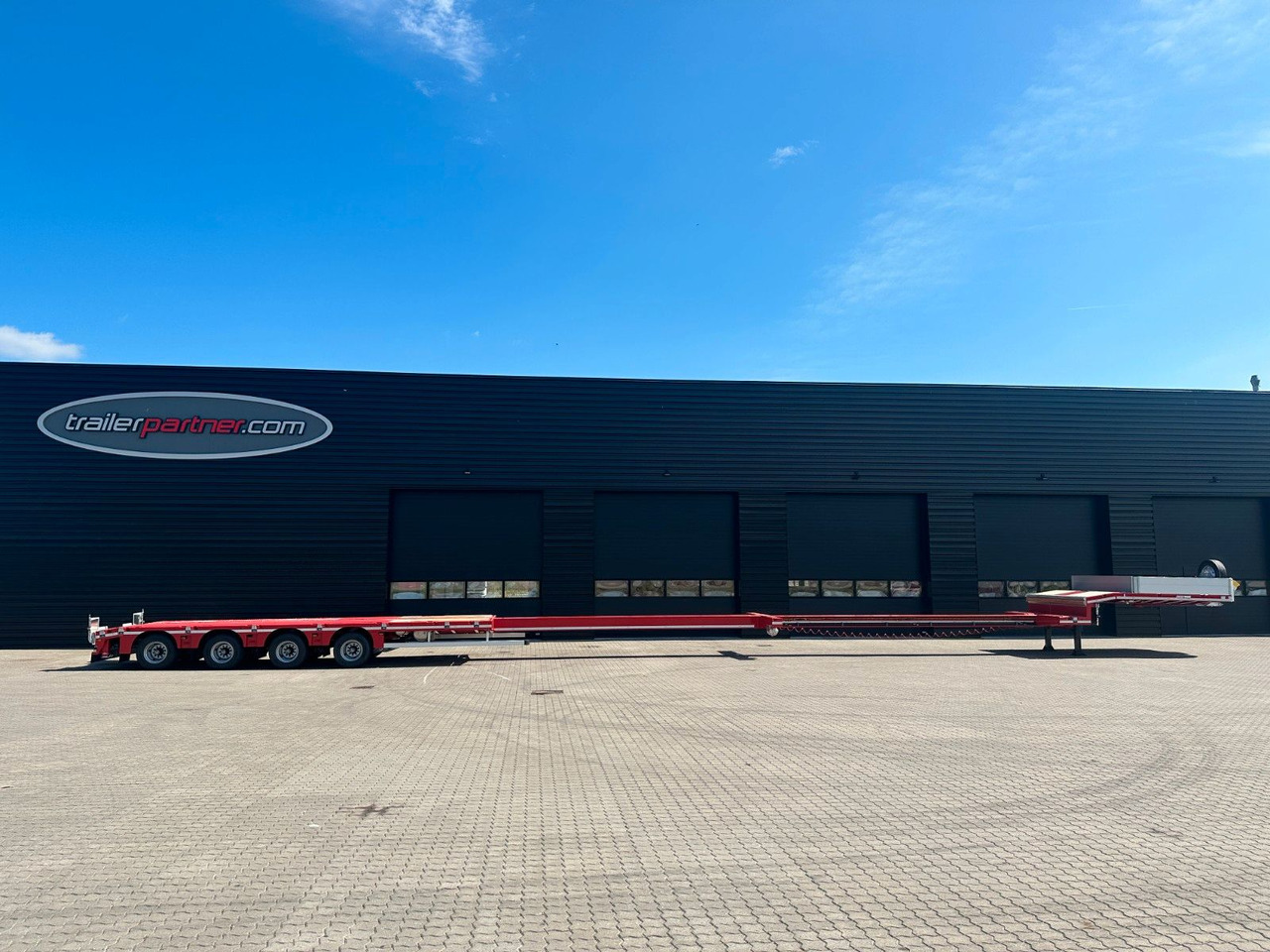 Faymonville MAX 110 4 achs tieflader / 2 x ausziehbar - Niska poluprikolica za prevoz: slika 1 Faymonville MAX 110 4 achs tieflader / 2 x ausziehbar - Niska poluprikolica za prevoz: slika 1