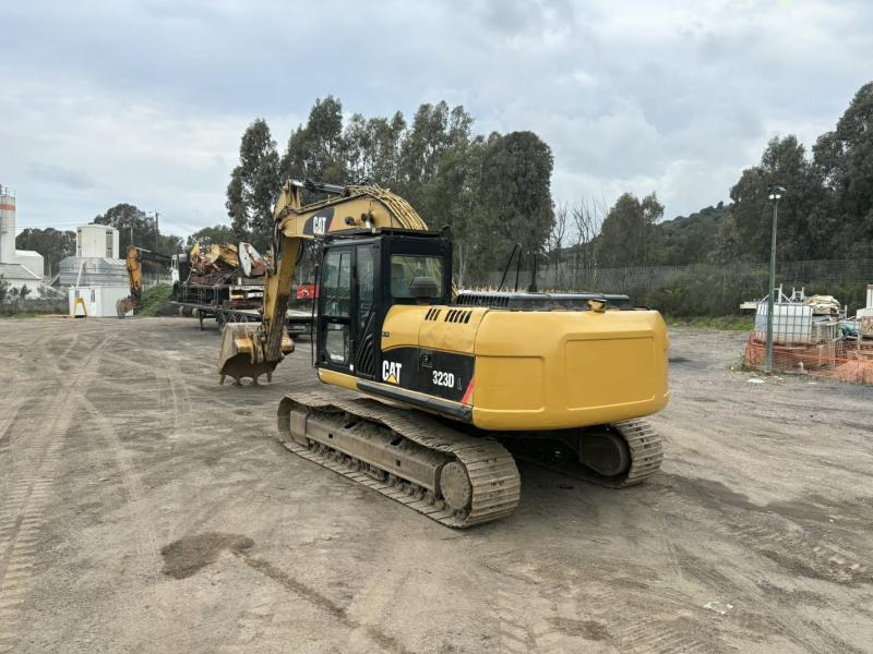 Caterpillar 323D - Bager guseničar: slika 2 Caterpillar 323D - Bager guseničar: slika 2