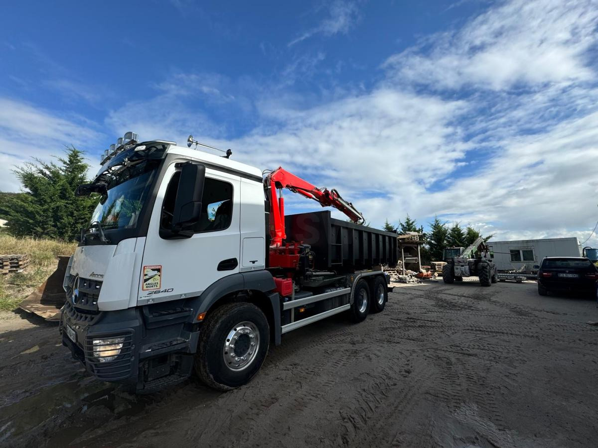 Mercedes Arocs 2640 - Kamion sa hidrauličnom kukom: slika 1 Mercedes Arocs 2640 - Kamion sa hidrauličnom kukom: slika 1