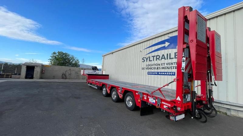 Syltrailer Porte Engins Caiboutti (Location / Rent) SYL227 - Niska poluprikolica za prevoz: slika 2 Syltrailer Porte Engins Caiboutti (Location / Rent) SYL227 - Niska poluprikolica za prevoz: slika 2
