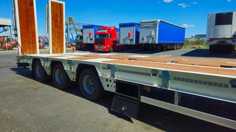 Syltrailer SYL (Location / Rent) F3W1L1B - Niska poluprikolica za prevoz: slika 4 Syltrailer SYL (Location / Rent) F3W1L1B - Niska poluprikolica za prevoz: slika 4