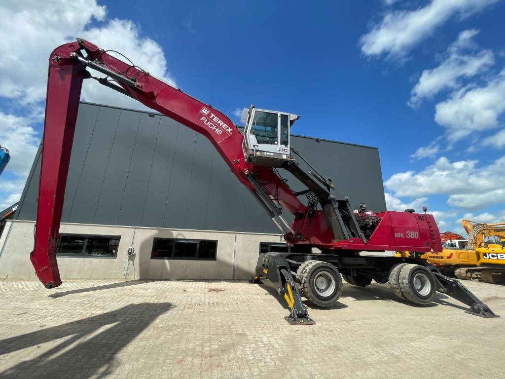 Fuchs MHL380 -- MHL 380 -- 21 mtr reach - Bager za obradu otpada/ Industrije: slika 1 Fuchs MHL380 -- MHL 380 -- 21 mtr reach - Bager za obradu otpada/ Industrije: slika 1