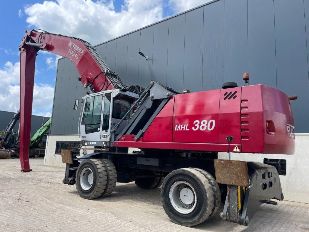 Fuchs MHL380 -- MHL 380 -- 21 mtr reach - Bager za obradu otpada/ Industrije: slika 3 Fuchs MHL380 -- MHL 380 -- 21 mtr reach - Bager za obradu otpada/ Industrije: slika 3