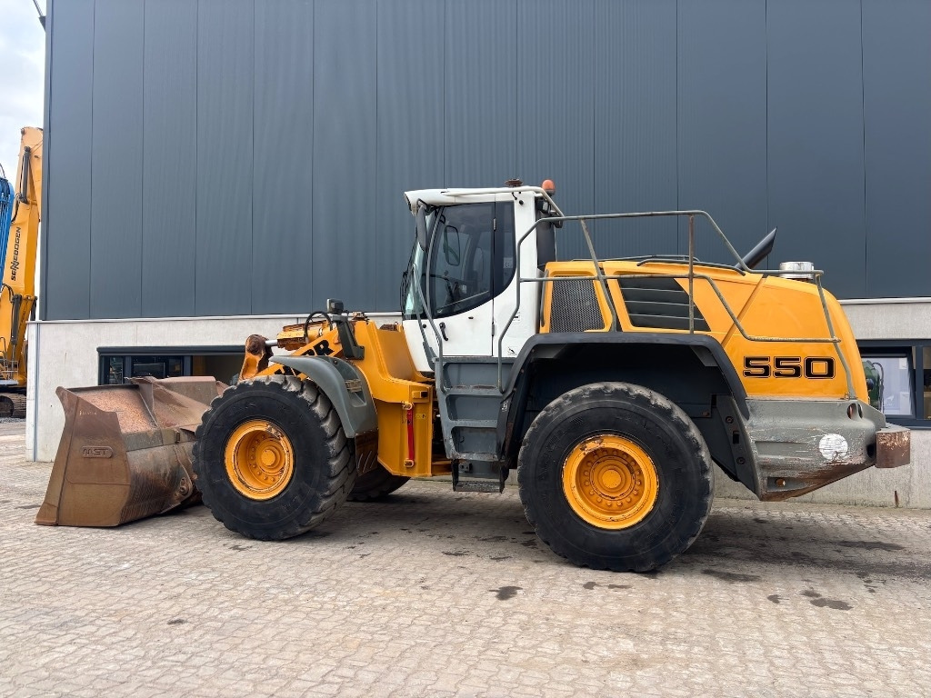 Liebherr L 550 - Utovarivač točkaš: slika 3 Liebherr L 550 - Utovarivač točkaš: slika 3