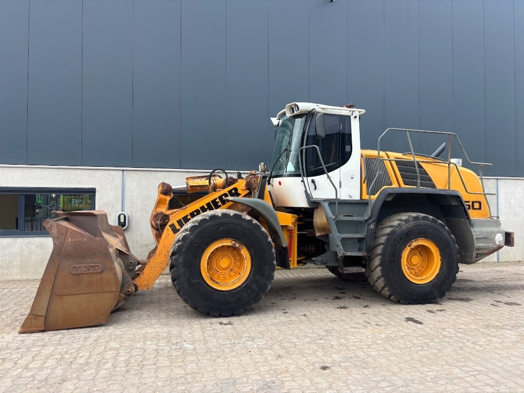 Liebherr L 550 - Utovarivač točkaš: slika 2 Liebherr L 550 - Utovarivač točkaš: slika 2
