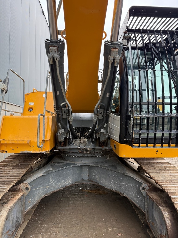 Liebherr R 946 LC - R946 - R946LC - R 938 - Bager guseničar: slika 5 Liebherr R 946 LC - R946 - R946LC - R 938 - Bager guseničar: slika 5