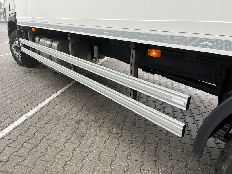 Kamion sa zatvorenim sandukom DAF CF 260 FA / 18 Ton / 166 dkm / Box 7.5 m / Laadklep / APK 05-25: slika 18