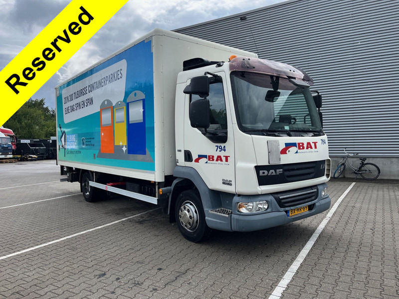 Kamion sa zatvorenim sandukom DAF FA LF45.160 / 48 DKM! / 12 ton / Loadlift /  NL Truck / APK-TUV 01-26: slika 1