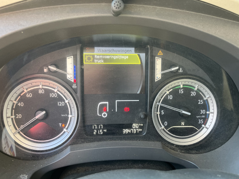 DAF LF 210 FA / 12 Ton / 394 dkm / Box / Loadlift / NL Truck - Kamion sa zatvorenim sandukom: slika 4 DAF LF 210 FA / 12 Ton / 394 dkm / Box / Loadlift / NL Truck - Kamion sa zatvorenim sandukom: slika 4