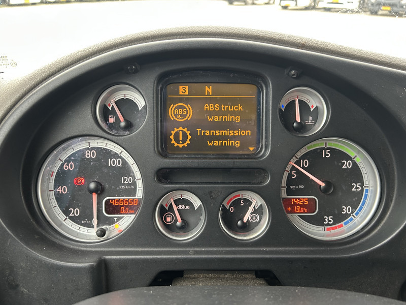 DAF LF 45 210 EEV / 466 dkm / Box Truck / Loadlift 1500 kg / NL Truck - Kamion sa zatvorenim sandukom: slika 4 DAF LF 45 210 EEV / 466 dkm / Box Truck / Loadlift 1500 kg / NL Truck - Kamion sa zatvorenim sandukom: slika 4