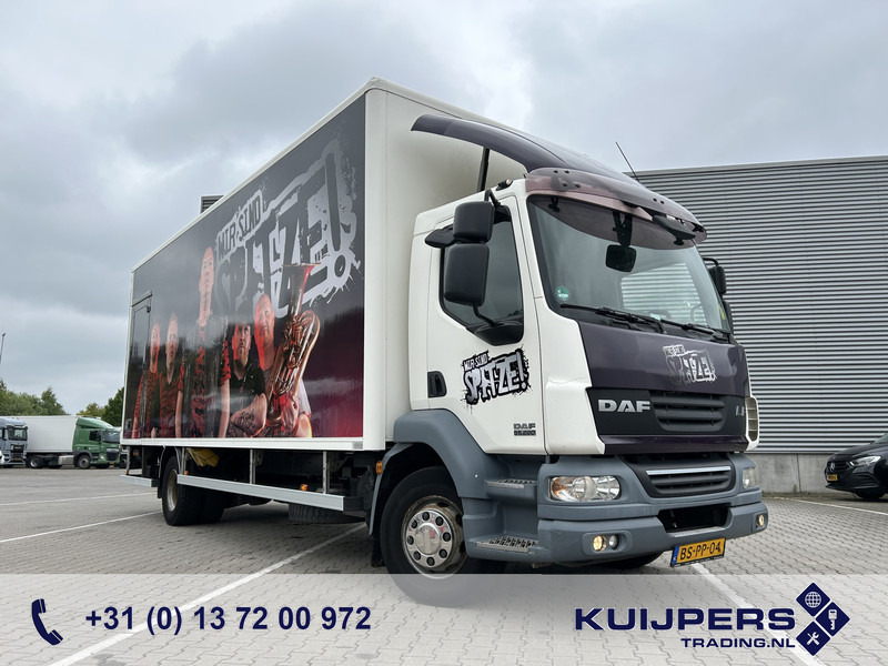 DAF LF55 220 Euro 4 / 12 Ton / 673 dkm / Box / Loadlift / APK TUV 01-26 - Kamion sa zatvorenim sandukom: slika 1 DAF LF55 220 Euro 4 / 12 Ton / 673 dkm / Box / Loadlift / APK TUV 01-26 - Kamion sa zatvorenim sandukom: slika 1