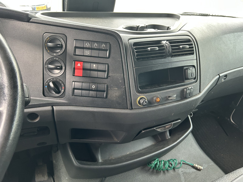 Mercedes-Benz Atego 1018 / 594 dkm / Box 6.3 mtr / Loadlift / APK TUV 04-26 - Kamion sa zatvorenim sandukom: slika 5 Mercedes-Benz Atego 1018 / 594 dkm / Box 6.3 mtr / Loadlift / APK TUV 04-26 - Kamion sa zatvorenim sandukom: slika 5