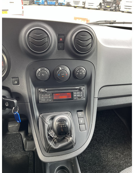 Mercedes-Benz Citan 109 CDI Extra Lang / H1 L2 / Airco / Cruise / Park sensor - Mali kombi: slika 5 Mercedes-Benz Citan 109 CDI Extra Lang / H1 L2 / Airco / Cruise / Park sensor - Mali kombi: slika 5