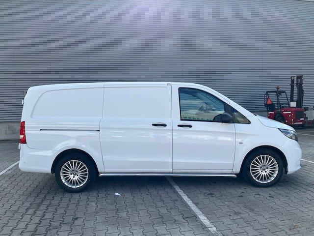 Mercedes-Benz Vito 109 CDI Lang / Airco / Cruise / Trekhaak / APK 01-26 - Mali kombi: slika 2 Mercedes-Benz Vito 109 CDI Lang / Airco / Cruise / Trekhaak / APK 01-26 - Mali kombi: slika 2