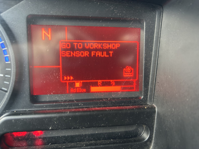 Renault D 210 Euro 6 C / 12 Ton / 293 dkm / Box / Loadlift / APK TUV 09-26 - Kamion sa zatvorenim sandukom: slika 5 Renault D 210 Euro 6 C / 12 Ton / 293 dkm / Box / Loadlift / APK TUV 09-26 - Kamion sa zatvorenim sandukom: slika 5