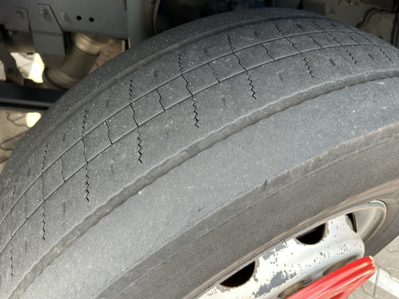 Tegljač DAF CF 400 FT Space Cab / 957 dkm / NL Truck / APK TUV 02-26: slika 10 Tegljač DAF CF 400 FT Space Cab / 957 dkm / NL Truck / APK TUV 02-26: slika 10