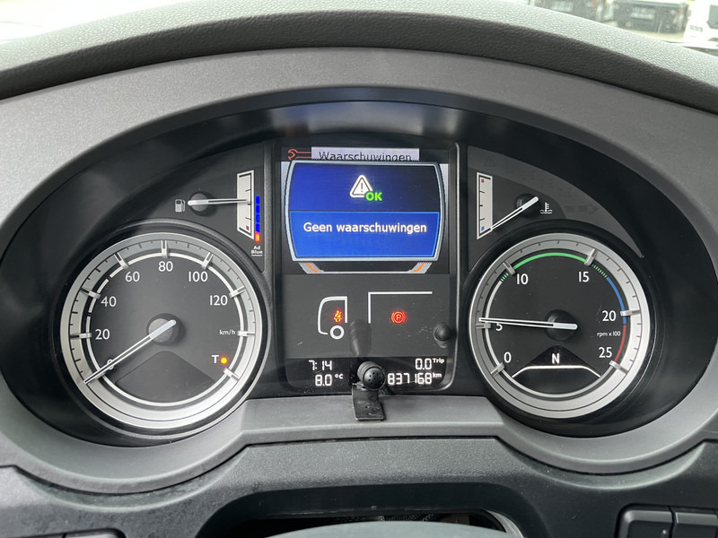 DAF XF 440 FT SC / Mega - Low Deck / 837 dkm / 2 Tanks / Stand Klima / Tacho V2 - Tegljač: slika 4 DAF XF 440 FT SC / Mega - Low Deck / 837 dkm / 2 Tanks / Stand Klima / Tacho V2 - Tegljač: slika 4