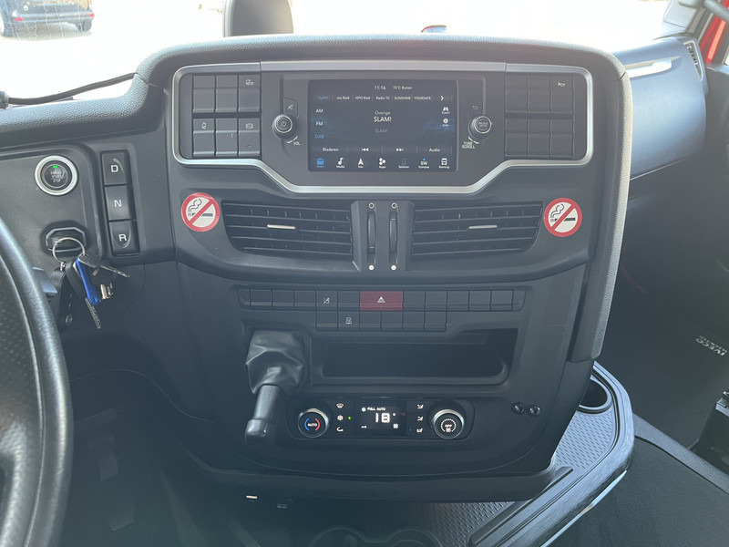 Iveco S-Way AT 420 / Full LED / 569 dkm / 2 Tanks / 2 Fridge / APK TUV 03-26 - Tegljač: slika 5 Iveco S-Way AT 420 / Full LED / 569 dkm / 2 Tanks / 2 Fridge / APK TUV 03-26 - Tegljač: slika 5