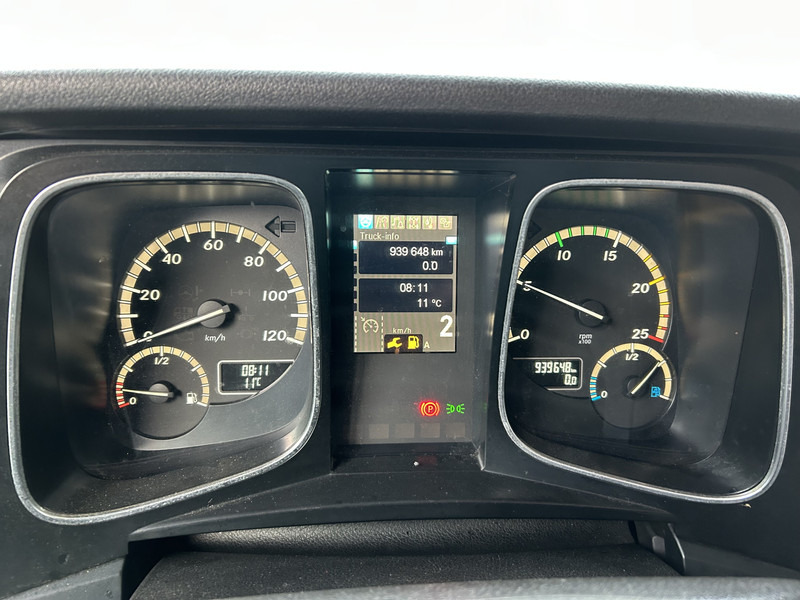 Mercedes-Benz Actros 1842 StreamSpace / 939 dkm / 2 Tanks / NL Truck - Tegljač: slika 4 Mercedes-Benz Actros 1842 StreamSpace / 939 dkm / 2 Tanks / NL Truck - Tegljač: slika 4