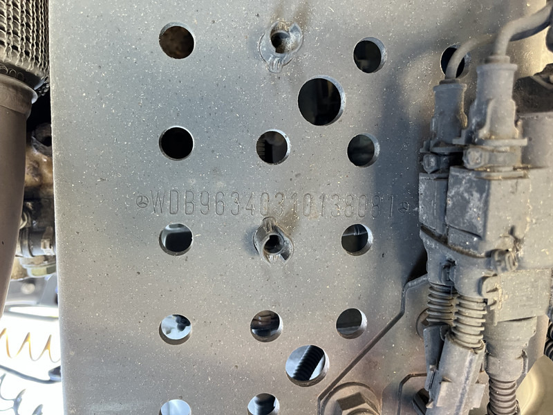 Tegljač Mercedes-Benz Actros 1842 Streamspace / 945 dkm / 2 Tanks / NL Truck: slika 16