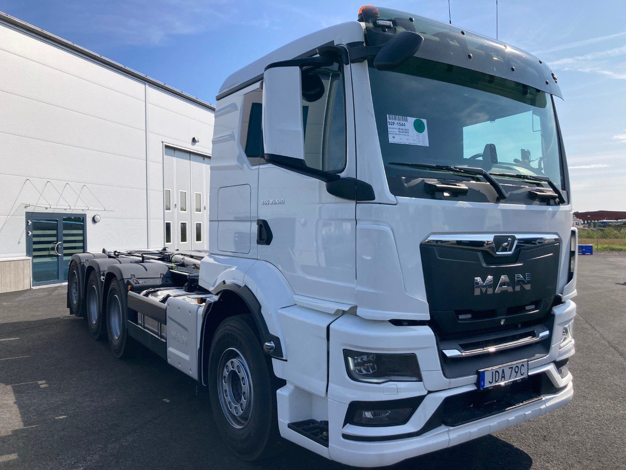 TGS 35.510 8×4-4 JOAB Lastväxlare - Kamion sa hidrauličnom kukom: slika 2 TGS 35.510 8×4-4 JOAB Lastväxlare - Kamion sa hidrauličnom kukom: slika 2