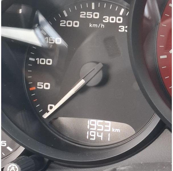 Automobil Porsche 911 Cabrio 3.0 Carrera 4 GTS: slika 10 Automobil Porsche 911 Cabrio 3.0 Carrera 4 GTS: slika 10