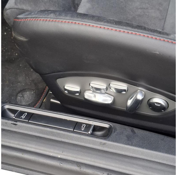 Automobil Porsche 911 Cabrio 3.0 Carrera 4 GTS: slika 18 Automobil Porsche 911 Cabrio 3.0 Carrera 4 GTS: slika 18