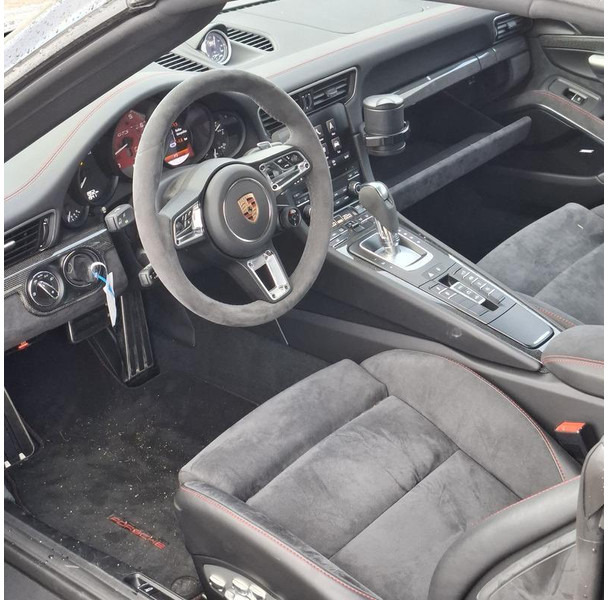 Automobil Porsche 911 Cabrio 3.0 Carrera 4 GTS: slika 15 Automobil Porsche 911 Cabrio 3.0 Carrera 4 GTS: slika 15