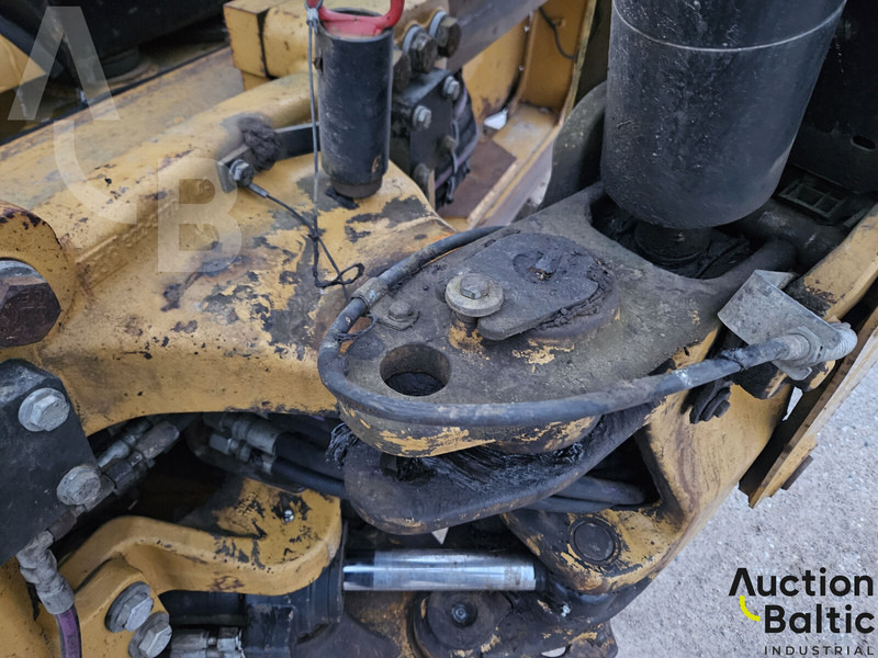 Bager utovarivač Caterpillar 434 E: slika 15 Bager utovarivač Caterpillar 434 E: slika 15